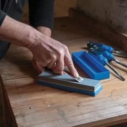 Pierre à aiguiser, medium et fin